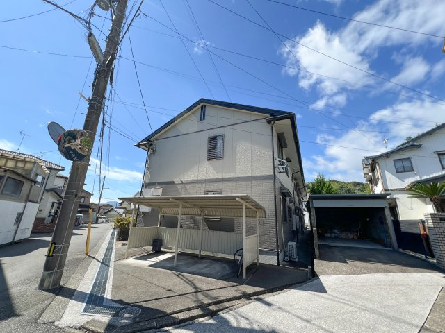 ドルフ東久万の外観