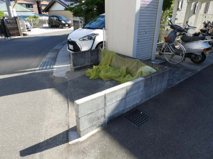 ドルフ東久万のその他共用部分|ゴミ出し場