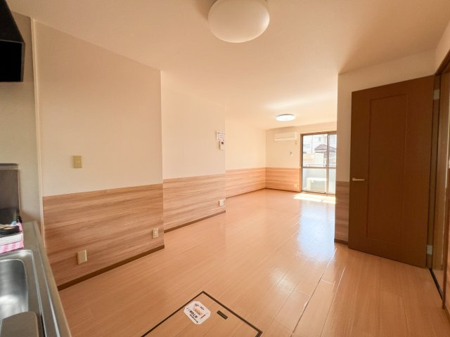 ドルフ東久万の居間・リビング