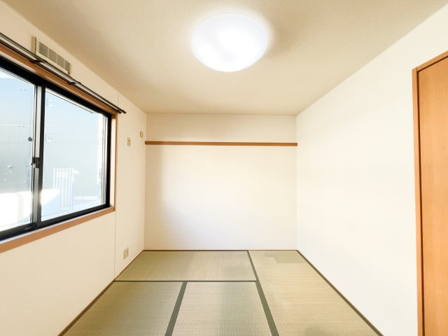 ハイツセリュー Ⅰ棟の和室