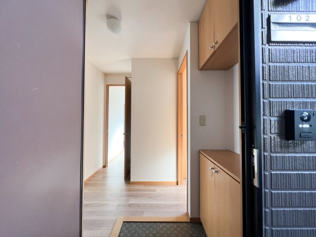 ハイツセリュー Ⅰ棟の玄関