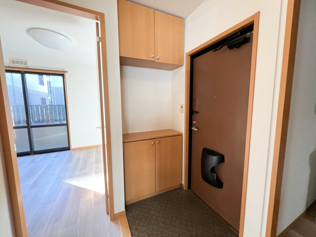 ハイツセリュー Ⅰ棟の玄関