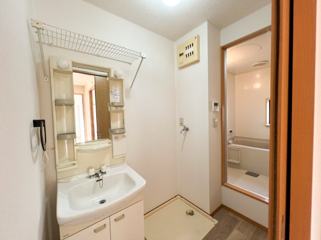 ハイツセリュー Ⅰ棟の洗面所