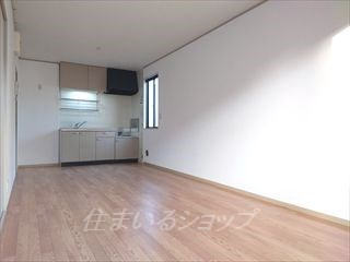 広島市安佐北区亀山１丁目のアパートの居間・リビング