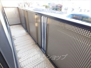 広島市安佐北区亀山１丁目のアパートのバルコニー