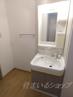 広島市安佐北区亀山１丁目のアパートの洗面所|シャンプードレッサー