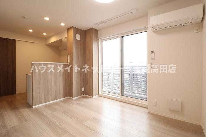 キャトル・セゾンの居間・リビング|ＬＤＫ