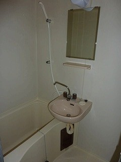 アート弥生町の浴室