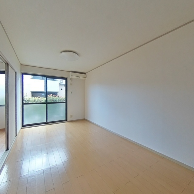 岐阜市粟野西３丁目のアパートの居間・リビング