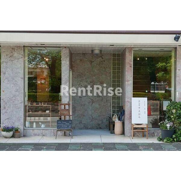 ESPRESSO一宮のエントランス