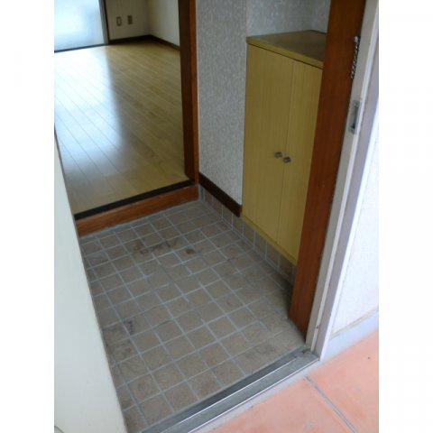 城前レジデンスの玄関