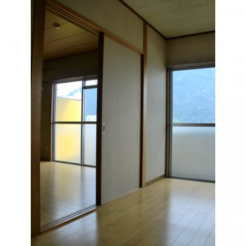 城前レジデンスの居間・リビング