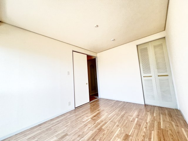 グランドサン六番館の寝室|※同タイプ参考写真
