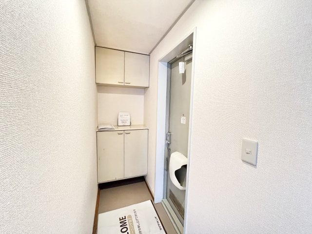 グランドサン六番館の玄関|※同タイプ参考写真