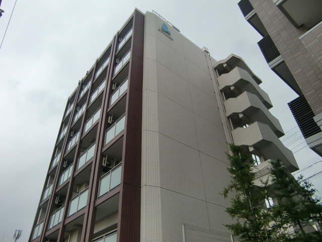 アルファレガロ甲南山手の外観