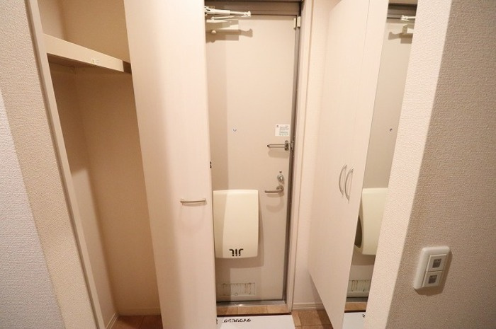 D-room住吉の玄関