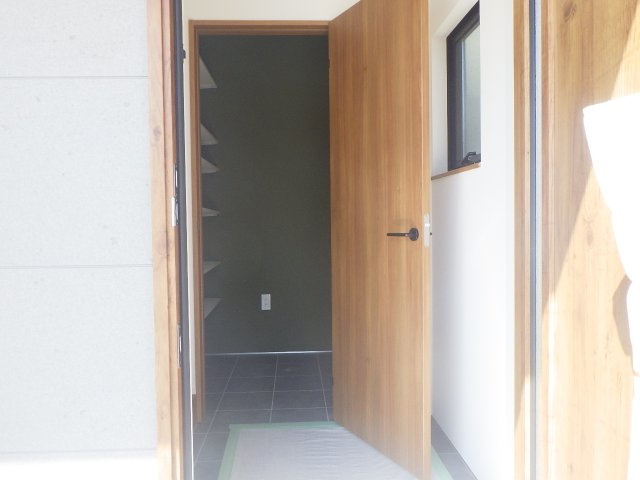 中古戸建　北広島町春木(Ｂ／ＡＢＣＤ）の玄関