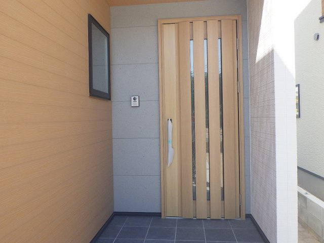 中古戸建　北広島町春木(C／ＡＢＣＤ）の玄関