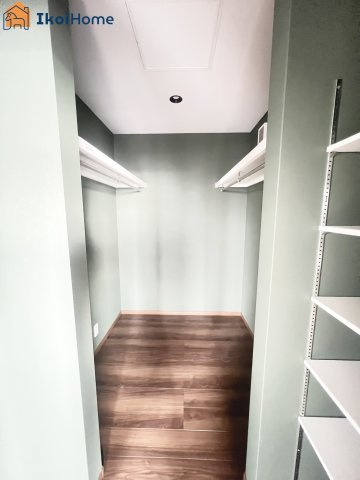 明石市二見町福里　中古戸建の収納|●年中無休：当日予約可●ウォークインクローゼットが2ヵ所ございますのでお洋服等たくさん収納できます