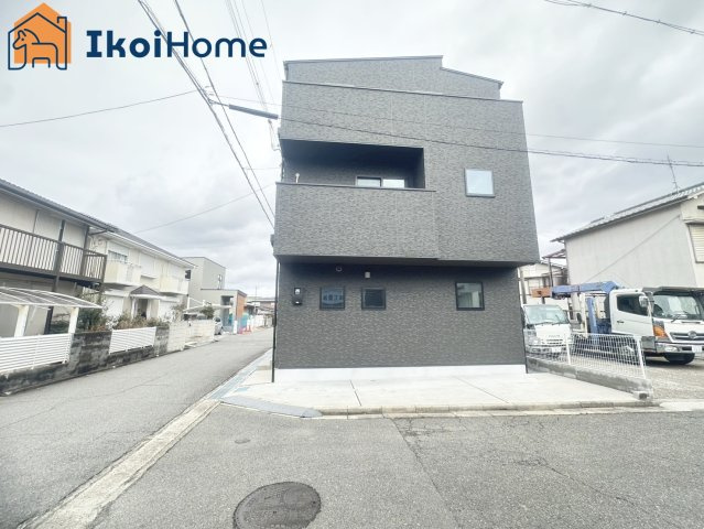 明石市二見町福里　中古戸建のエントランス|●年中無休：当日予約可●小学校まで徒歩9分！子育て環境も良好の立地です♪