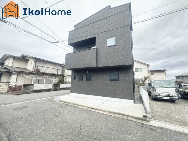 明石市二見町福里　中古戸建の前面道路含む現地写真|●年中無休：当日予約可●物件・当店の最寄駅まで無料送迎！最短10分で指定場所へお迎えにあがります♪