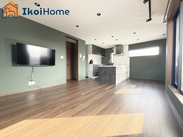 明石市二見町福里　中古戸建の居間・リビング|●年中無休：当日予約可●2階リビングになりますのでプライバシー確保されます！