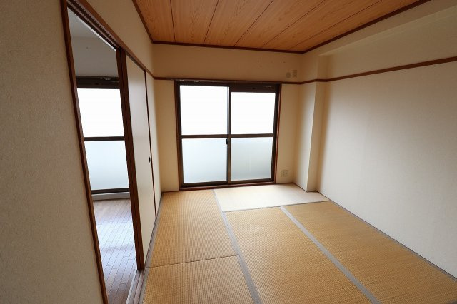 【寝室】 | ハイウェール