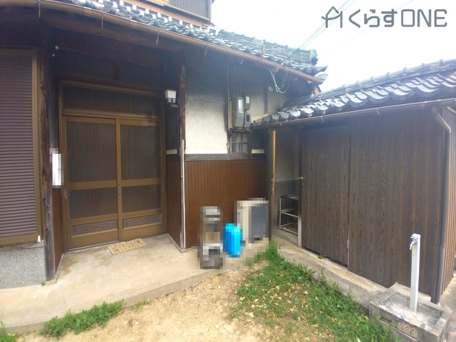 【玄関】 | 姫路市飾東町小原／中古戸建（オーナーチェンジ）