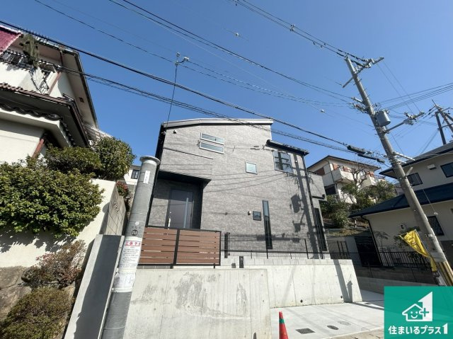 箕面市桜ケ丘　新築一戸建て