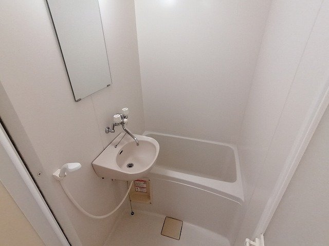 レオパレス野上の浴室