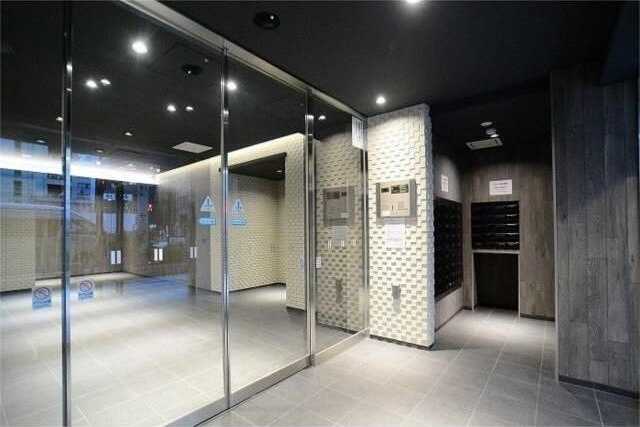 ステージグランデ秋葉原のエントランス