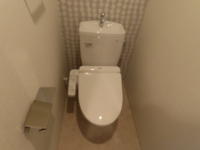 大阪市西淀川区御幣島３丁目の賃貸マンションのトイレ