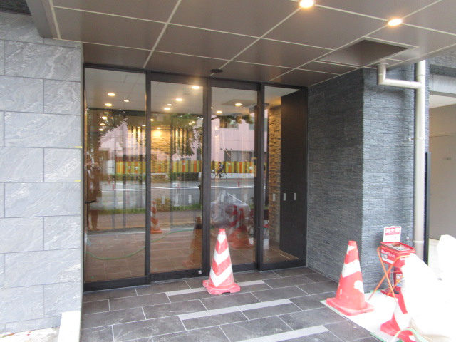 大阪市西淀川区御幣島３丁目の賃貸マンションのエントランス