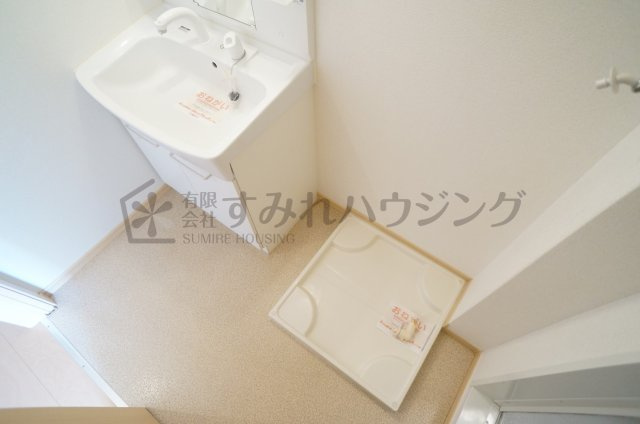 ウエストイリーデⅡの洗面所|参考、同建物・反転間取りの号室