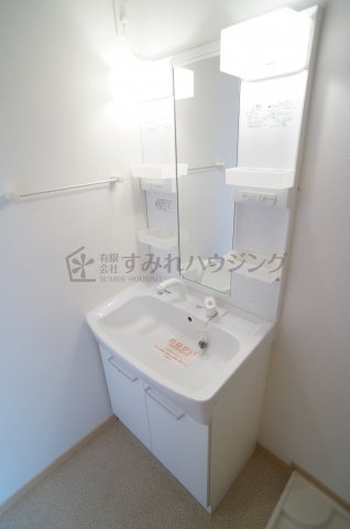 ウエストイリーデⅡの独立洗面台|参考、同建物・反転間取りの号室