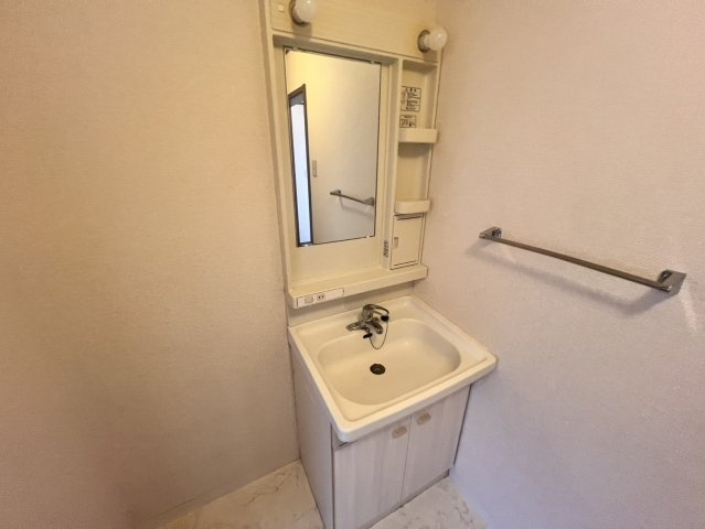 アクシス光台の洗面所