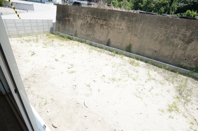 リーブルガーデン常滑市白山町2丁目　2号棟の庭|南側にお庭♪