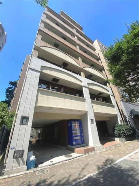メインステージ初台の外観