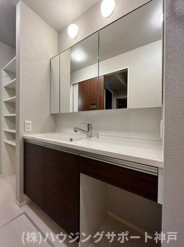 レリヤンファミリオⅧの洗面所