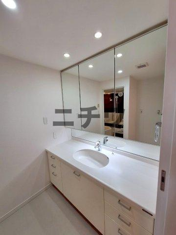 アトラス諏訪町レジデンスの洗面所|★独立洗面台★