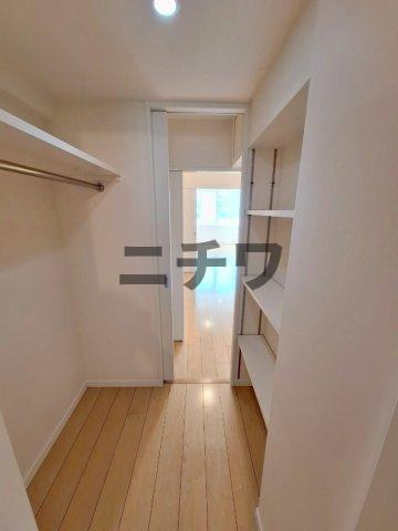 アトラス諏訪町レジデンスの収納|★ウォークスルークローゼット★