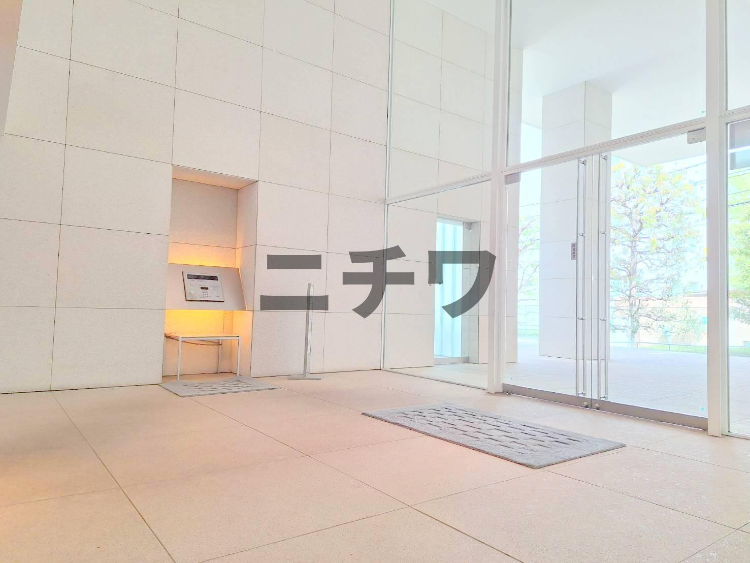 アトラス諏訪町レジデンスのエントランス|★オートロック付き広く開放的な入口です★