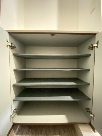 クロノス29新町の玄関