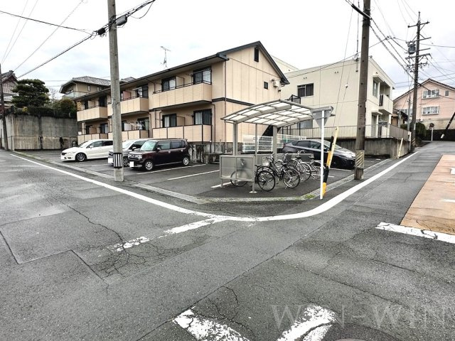 パークハウス南牛川の駐車場