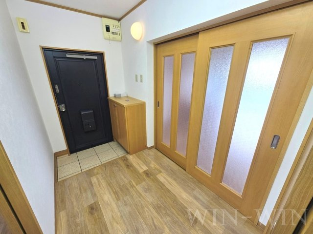 ハイツかつらの玄関