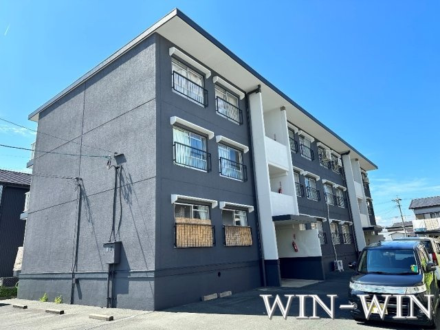 ハイツかつらの外観