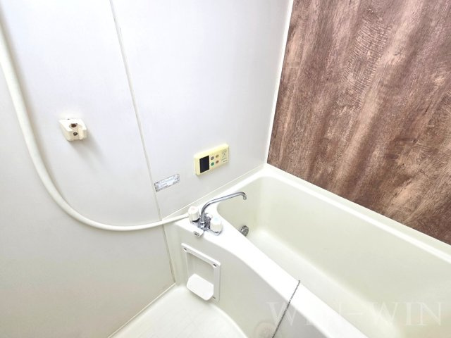 ハイツかつらの浴室