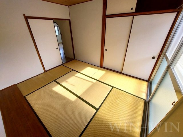 ハイツ明和 B棟の和室