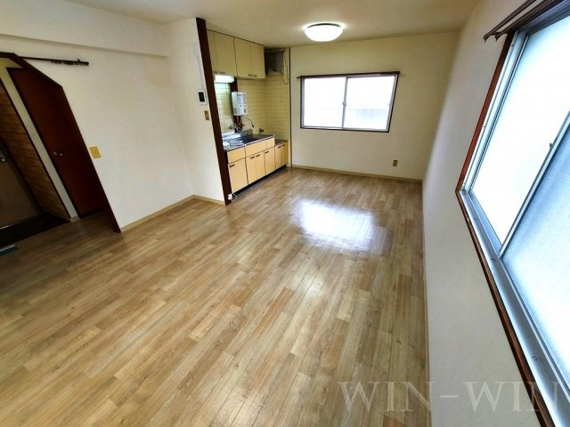 ハイツ明和 B棟の居間・リビング