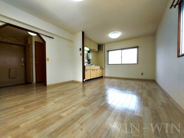 ハイツ明和 B棟の居間・リビング